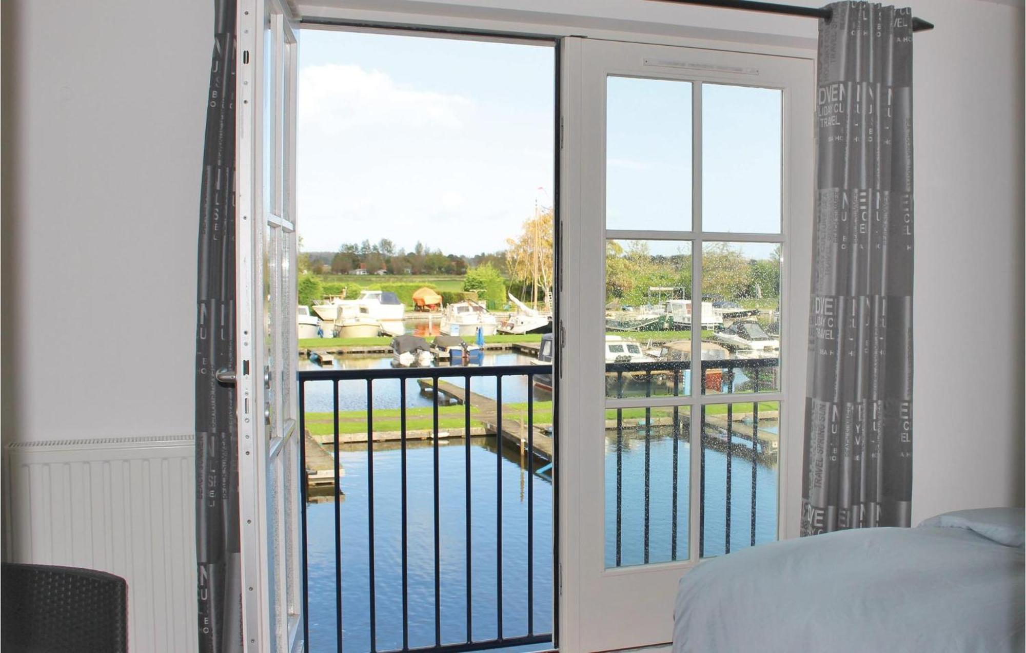 Beautiful Home In Breukelen With Wifi Екстер'єр фото