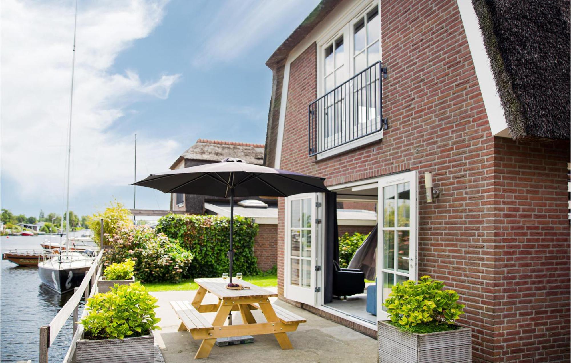 Beautiful Home In Breukelen With Wifi Екстер'єр фото
